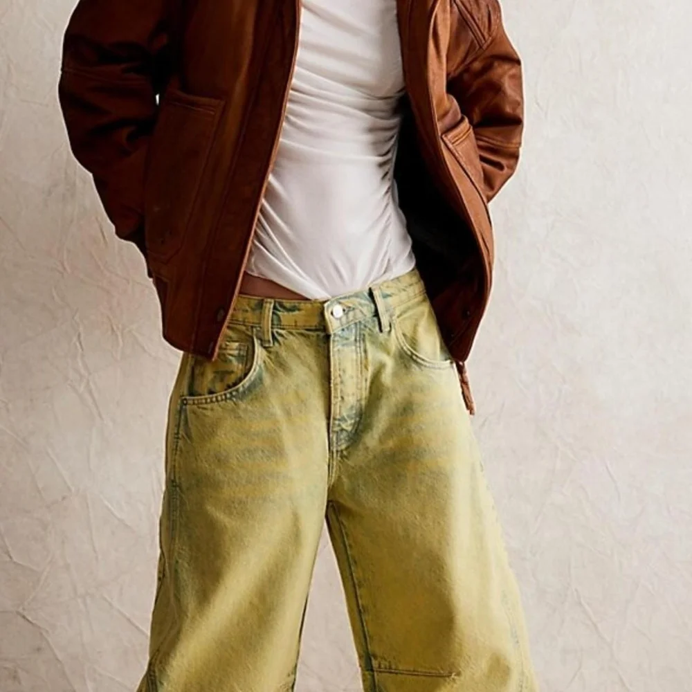 WE THE FREE GOOD LUCK MID-RISE BARREL JEANS - SIZE 27 - COLOR FLYING SAUCER - Picture 4 of 9